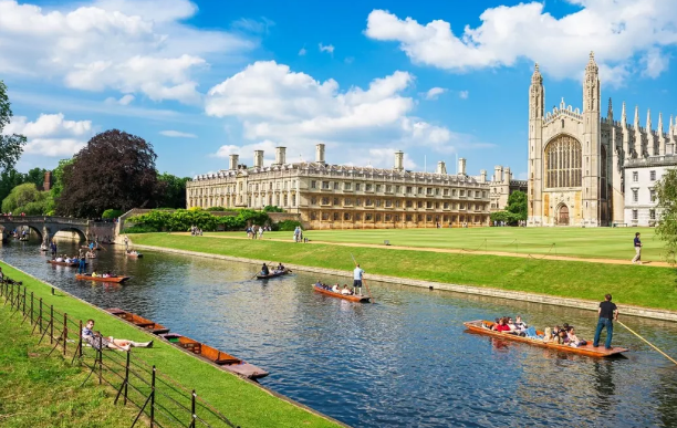 英国大学颜值大比拼，皇家霍洛威大学居首位！